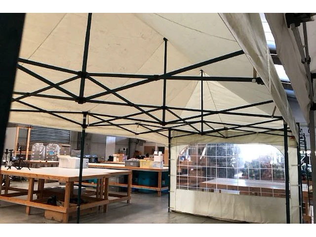 Partytent - afbeelding 4 van  4