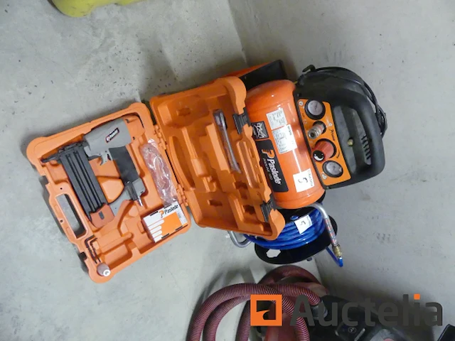 Paslode compressor & spijkermachine - afbeelding 2 van  7