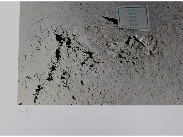 Paul van hoeydonck - fallen astronaut - afbeelding 2 van  3