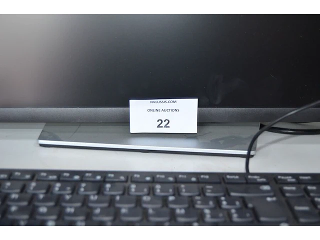 Pc bestaande uit centrale eenheid lenovo think center 12ln, monitor dell flat panel p2722he , toetsenbord lenovo , draadloze muis logitech (8,18,19,21) - afbeelding 3 van  7