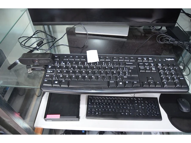 Pc bestaande uit centrale eenheid msi intel wi-fi ge , monitor dell flat panel p2722he , toetsenbord logitech , muis lenovo, headset logitech a-00058 , camera jolly comb h606 (5,6,7,14,17,20) - afbeelding 7 van  9