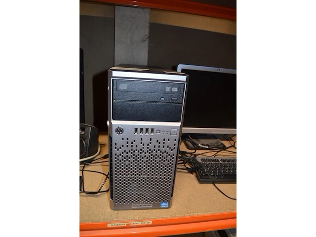 Pc bitac met scherm ilyama toetsenbord en muis , pc hp mete scherm hp toetsenbord en muis (buiten gebruik) (2,7) - afbeelding 7 van  8