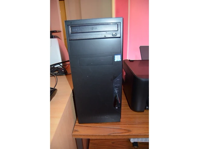 Pc configuratie met scherm acer p226hq , toetensbord logitech en muis, printer epson et-2721 (1373,1374) - afbeelding 7 van  11