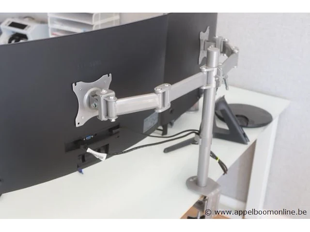 Pc dell, optiplex 3070, paswoord niet gekend, met 2 tft-schermen samsung op gemeenschappelijke voet - afbeelding 3 van  3