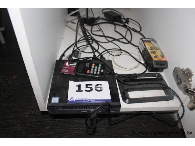 Pc hp prodesk core i5 compleet met 2 tf-schermen ilyama, klavier e muis - afbeelding 1 van  4