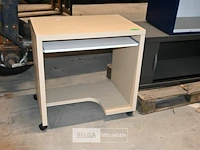 Pc-tafeltje op wielen - afbeelding 1 van  5