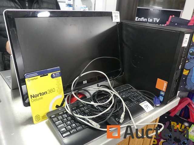 Pc-toren + toetsenbord + muis + monitor combo - afbeelding 3 van  13