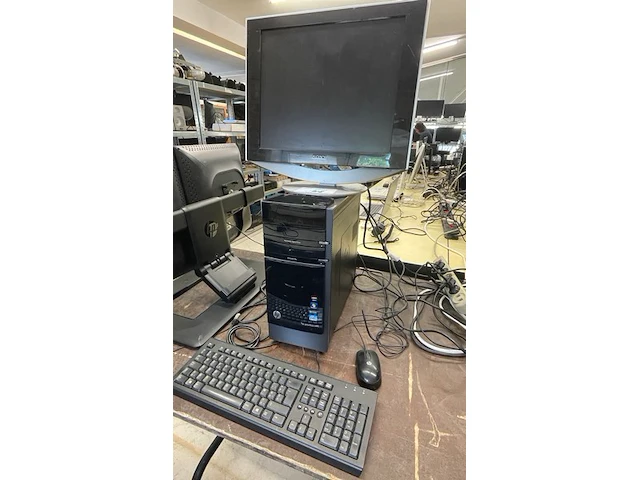 Pc - afbeelding 1 van  5