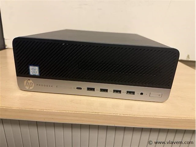 Pc - afbeelding 1 van  2