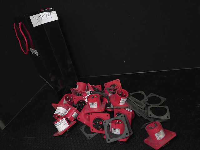 Pce - chassis male 380/16/3 - other electrical accessories (20x) - afbeelding 1 van  1