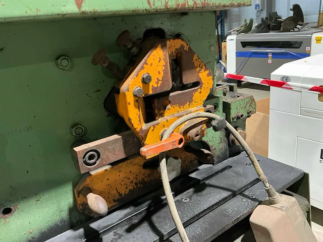 Peddinghaus 28/40h pons- en knipmachine - afbeelding 11 van  12