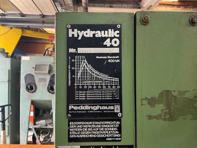 Peddinghaus hydraulic 40 ponsmachine - afbeelding 11 van  12