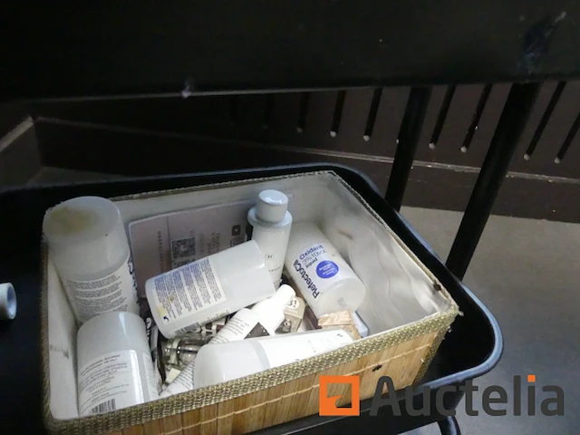 Pedicure zetel en lichaamsverzorging, ontlasting verschillend producten - afbeelding 6 van  14