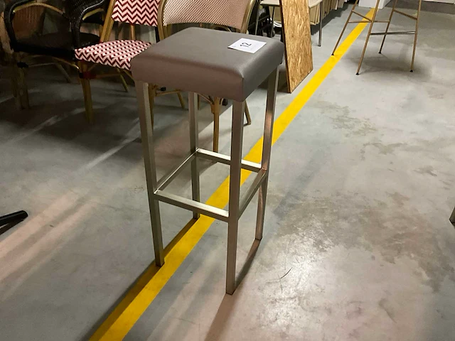 Pedrali- cube- barstools (32x) - afbeelding 2 van  5