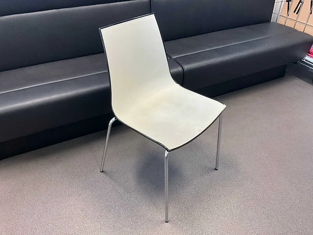 Pedrali 3d colour design stoel (8x) - afbeelding 2 van  8