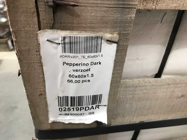 Pepperino dark tegels ca. 23,76m2 - afbeelding 1 van  3
