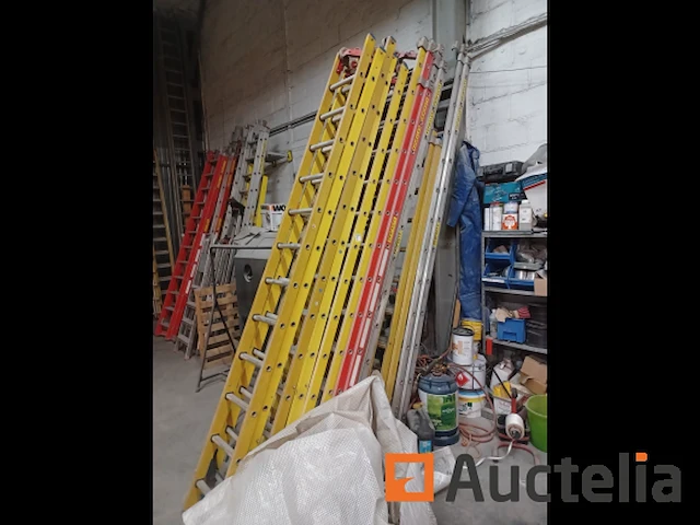 Perfect aluminium drievoudige ladder - afbeelding 1 van  6