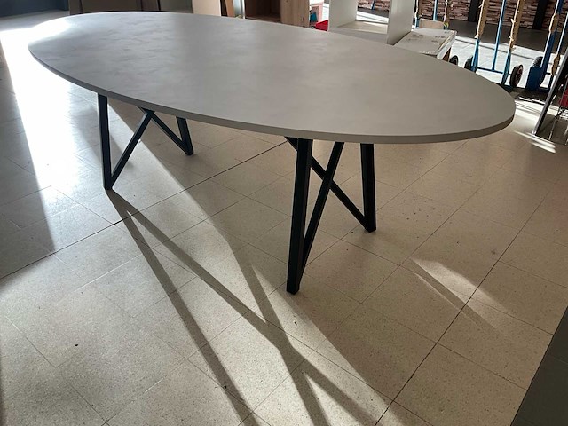 Perfecta wacko eetkamertafel - afbeelding 1 van  14