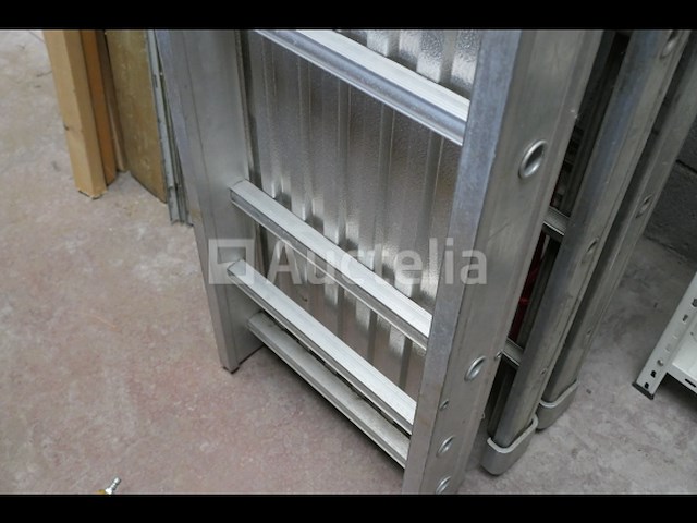 Perfecte aluminium loopbrug - afbeelding 6 van  6