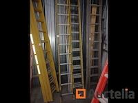Perfecte driedubbele aluminium ladder - afbeelding 2 van  3