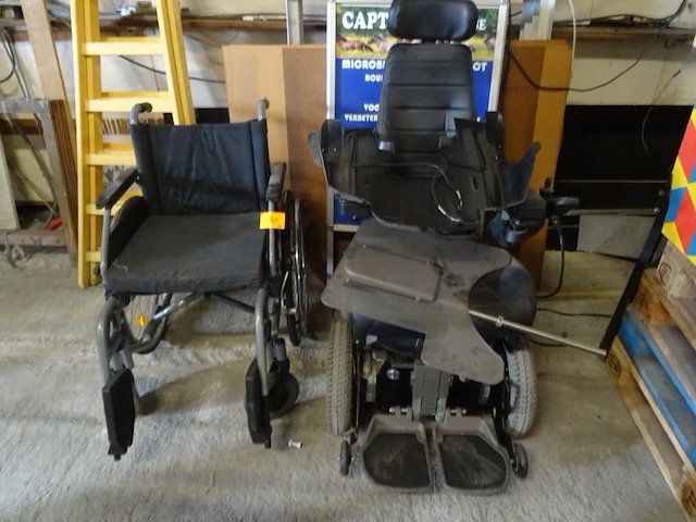 Permobil 300c + rolstoel - afbeelding 1 van  6