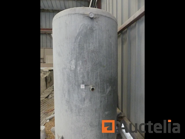 Perslucht tank merk en onbekende model - afbeelding 1 van  2