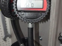 Persluchtslang op muurhaspel nederman, compl met volumemeter - afbeelding 2 van  2