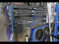 Persluchtslanghaspel, sleutels en diverse accessoires - afbeelding 3 van  7