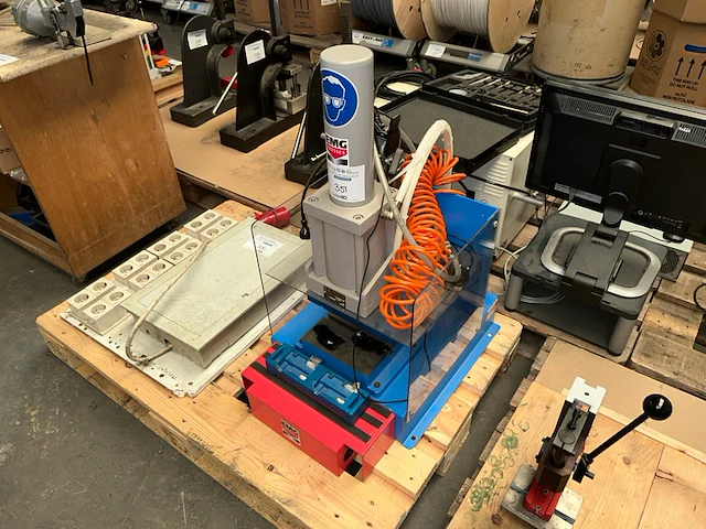 Persmachine emg - afbeelding 1 van  5