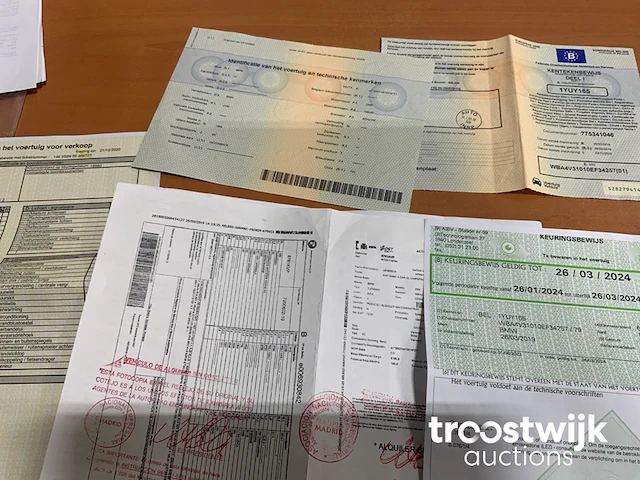 Personenauto cabrio - afbeelding 13 van  21