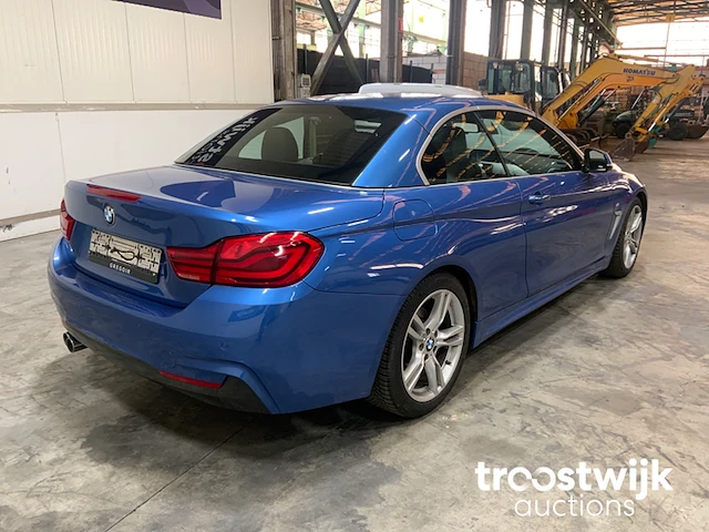 Personenauto cabrio - afbeelding 18 van  21
