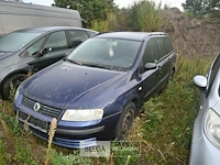 Personenauto fiat stilo - afbeelding 1 van  14
