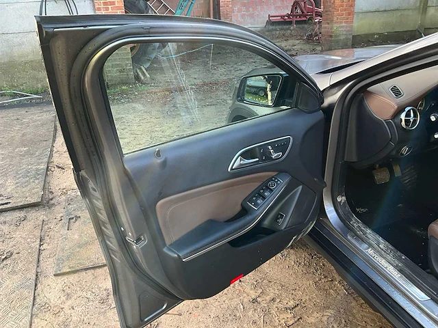 Personenauto mercedes-benz gla220 d - afbeelding 10 van  42