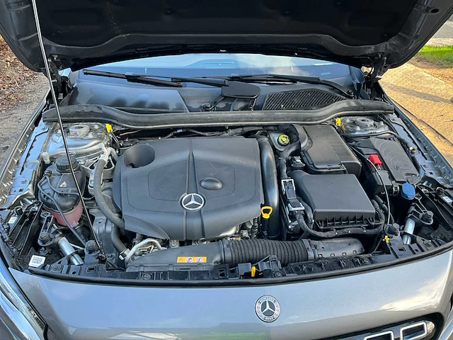 Personenauto mercedes-benz gla220 d - afbeelding 30 van  42