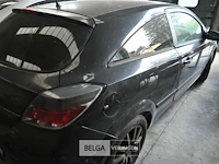 Personenauto opel astra - afbeelding 4 van  9