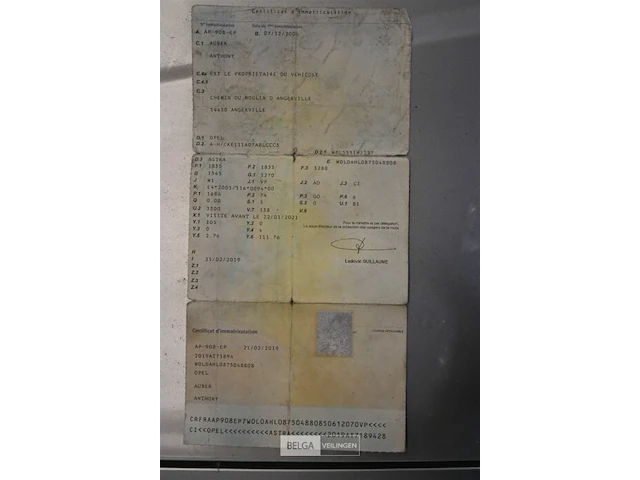 Personenauto opel astra - afbeelding 8 van  9