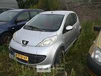 Personenauto peugeot 107 - afbeelding 1 van  9