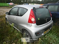 Personenauto peugeot 107 - afbeelding 6 van  9