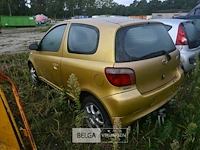Personenauto toyota yaris - afbeelding 10 van  12