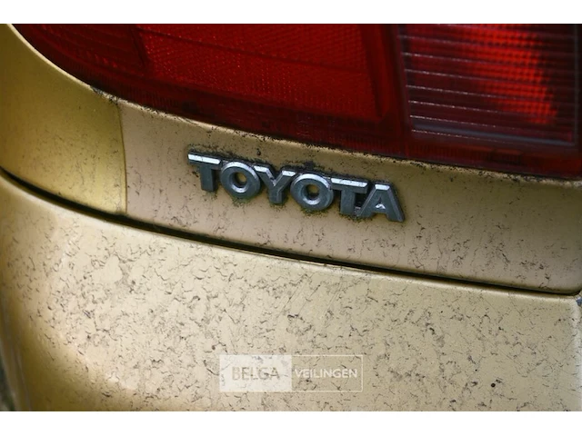 Personenauto toyota yaris - afbeelding 12 van  12