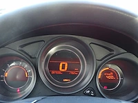 Personenauto - afbeelding 6 van  17