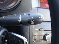 Personenauto - afbeelding 8 van  17