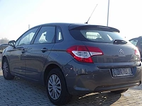 Personenauto - afbeelding 11 van  17