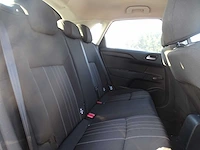 Personenauto - afbeelding 16 van  17