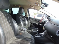 Personenauto - afbeelding 3 van  18