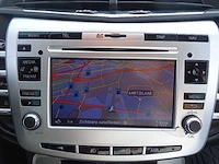 Personenauto - afbeelding 6 van  18