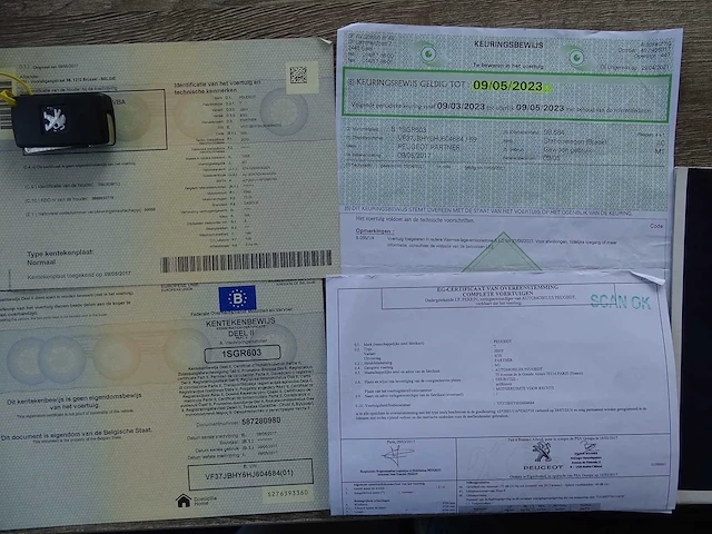 Personenauto - afbeelding 11 van  21