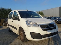 Personenauto - afbeelding 20 van  21