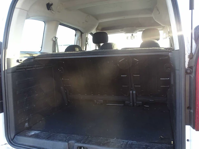 Personenauto - afbeelding 21 van  21