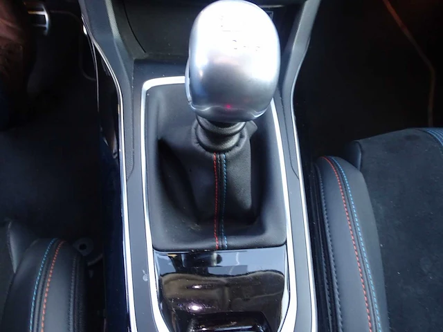 Personenauto - afbeelding 4 van  22